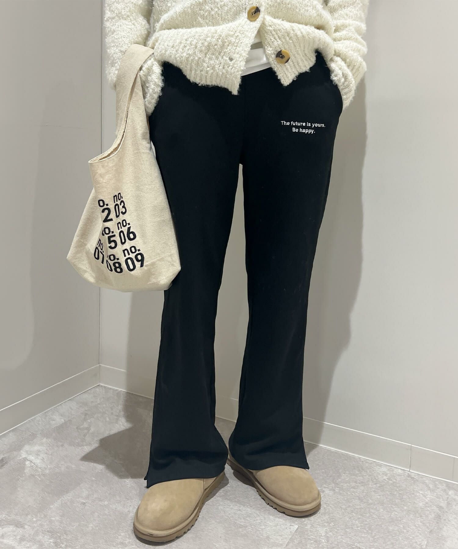 オリジナル刺繍ロゴスウェットパンツ | Embroidery logo slit pants