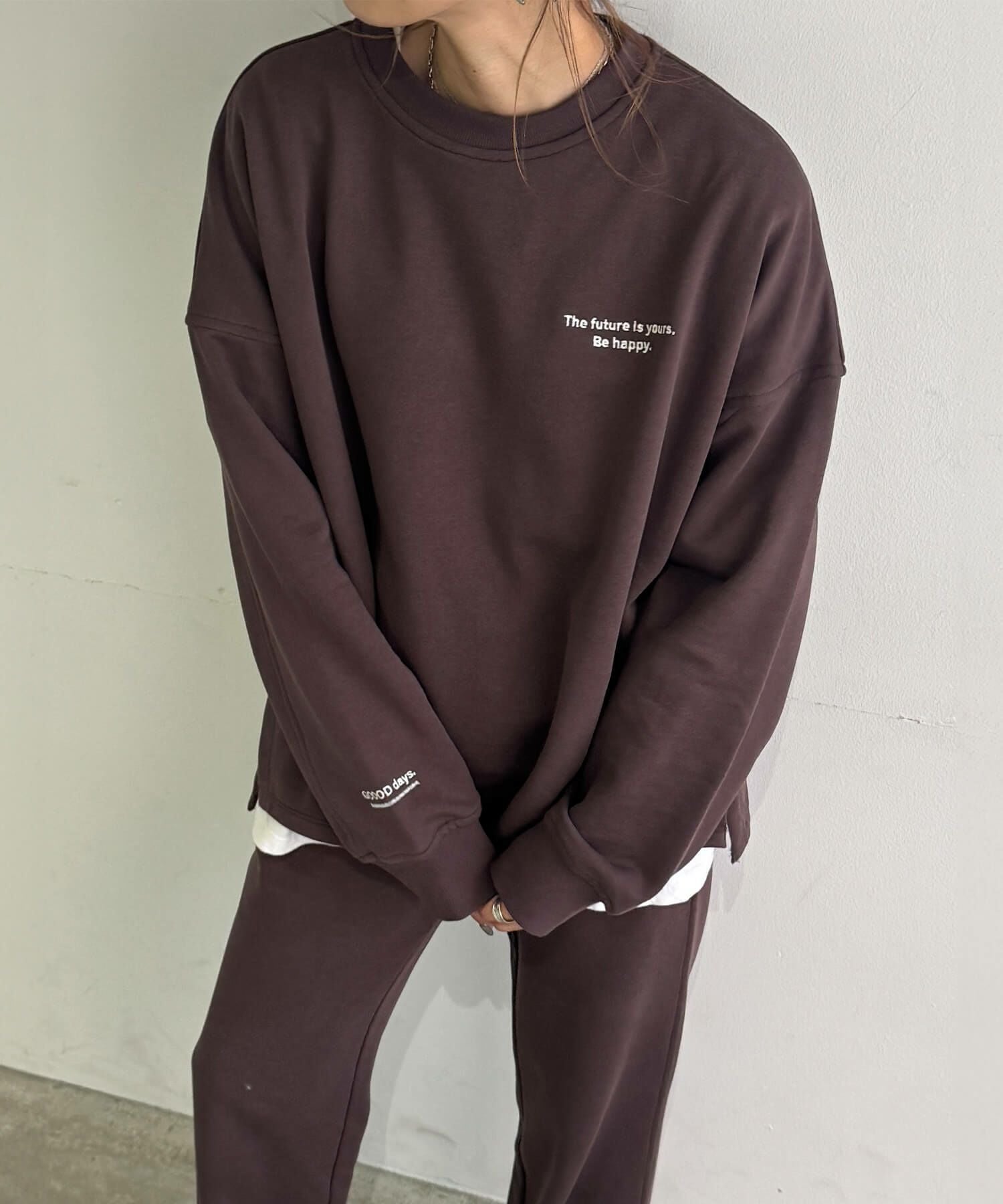 オリジナル刺繍ロゴスウェット | Embroidery logo over sweat(chiica