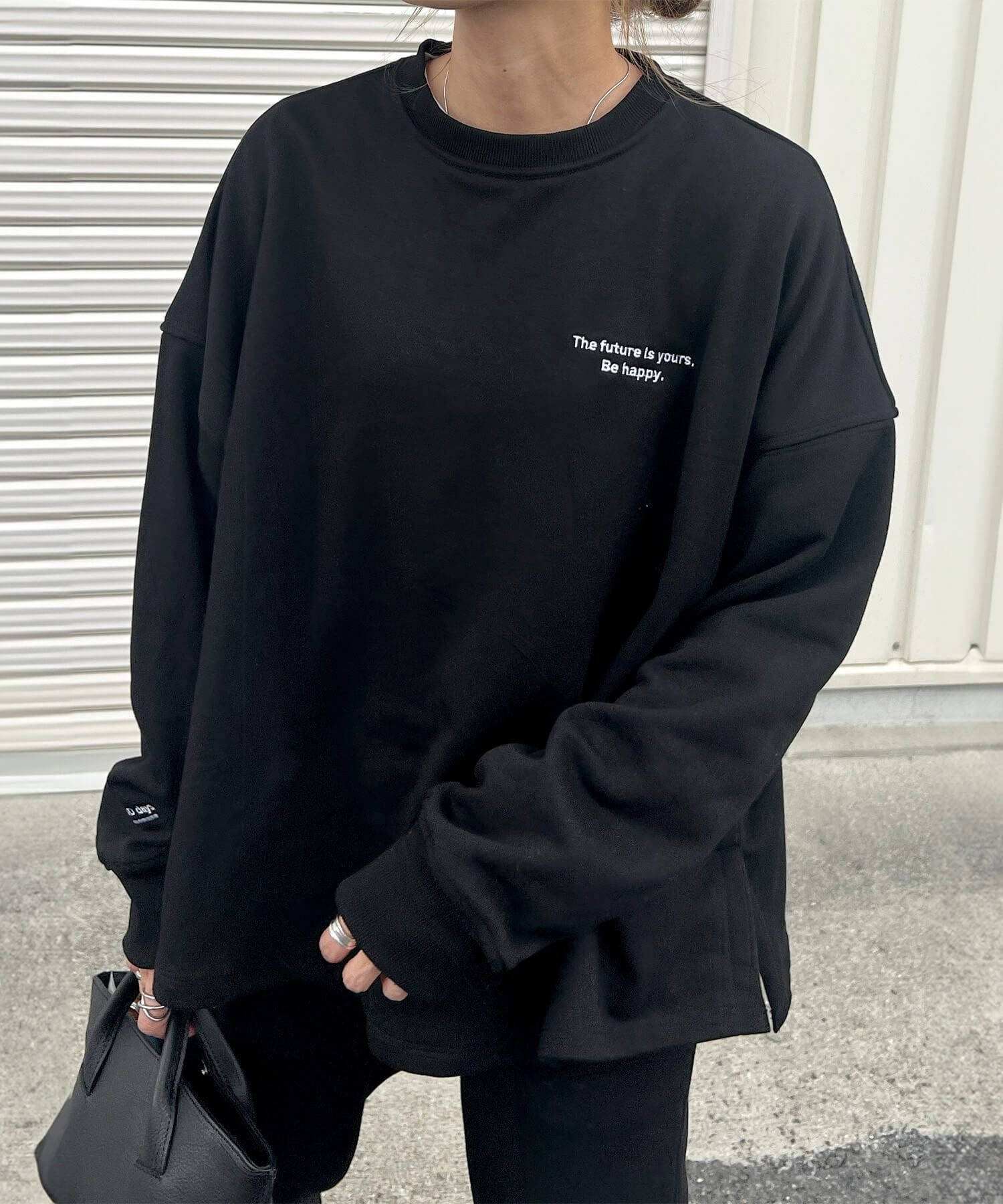 オリジナル刺繍ロゴスウェット | Embroidery logo over sweat(chiica