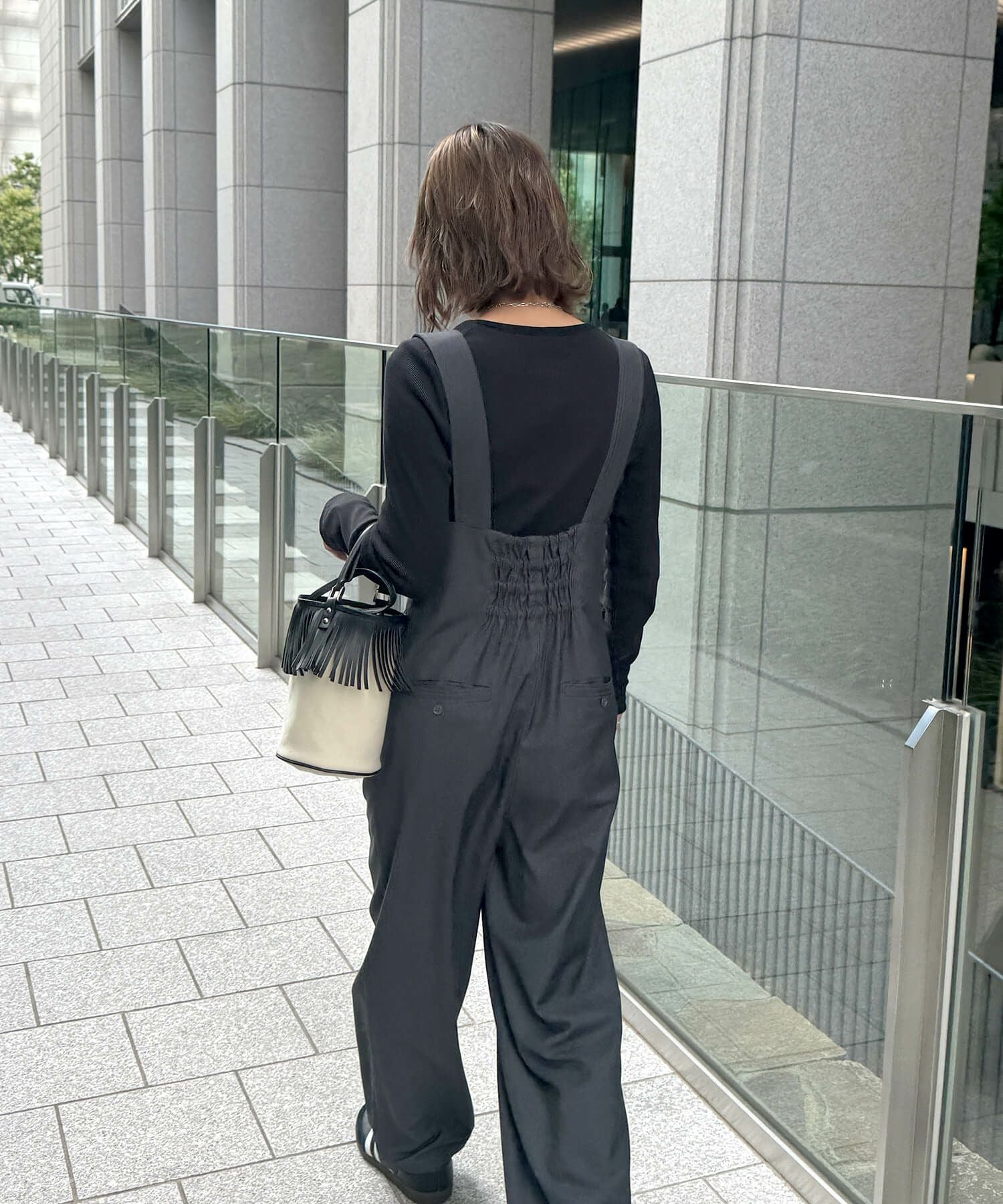 アシーム　Belt salopette パンツ　ブラック ベルトデザインサロペットパンツ | Belt designed salopette pants