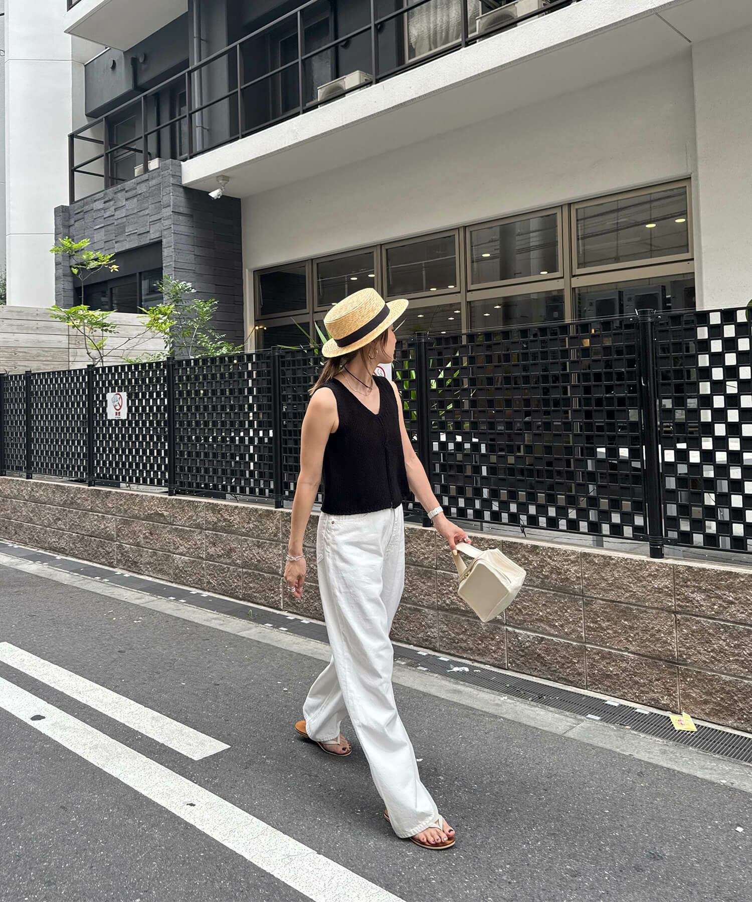 クロップドVネックニットベスト | Cropped V neck knit vest (chiica