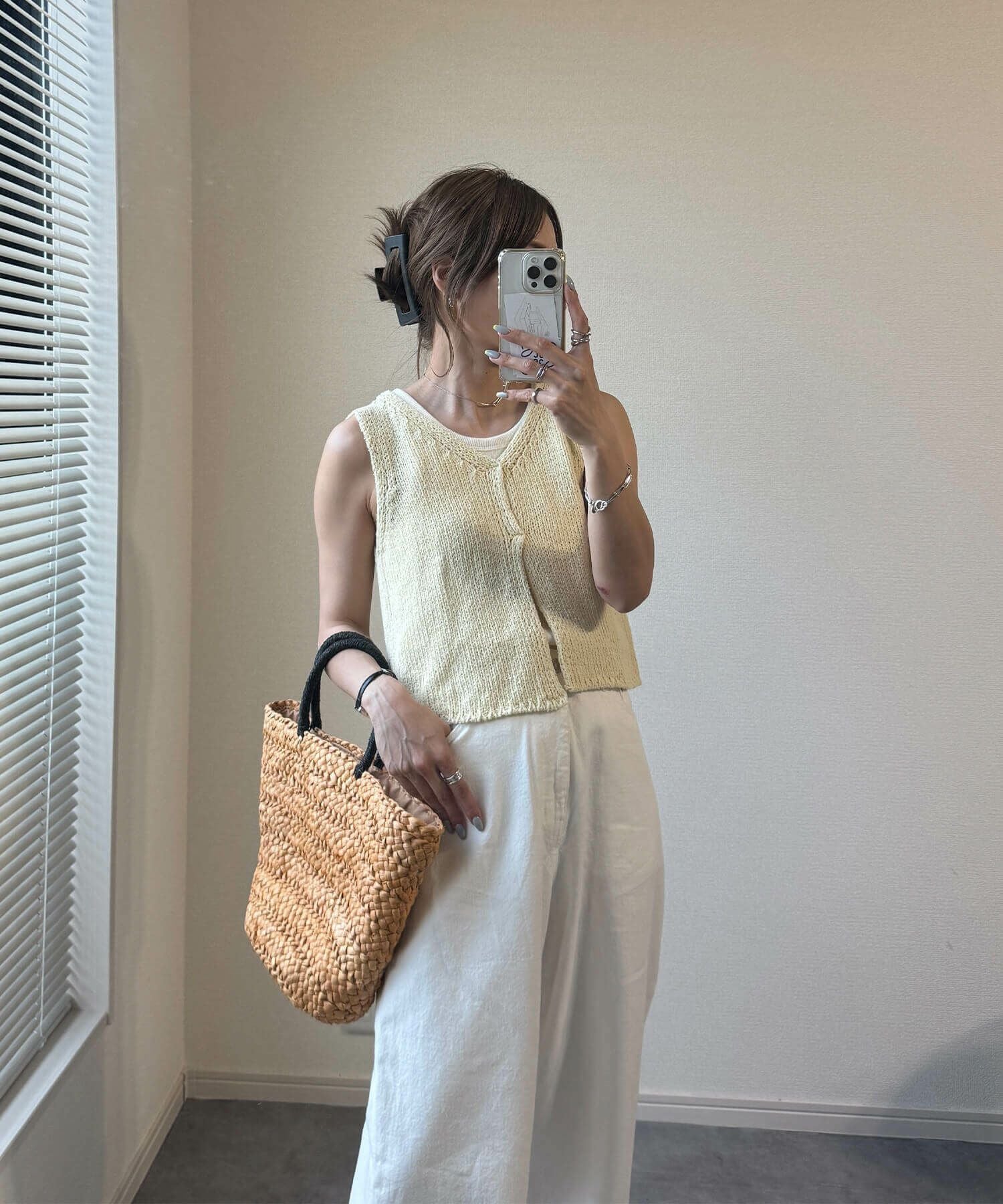 クロップドVネックニットベスト | Cropped V neck knit vest (chiica