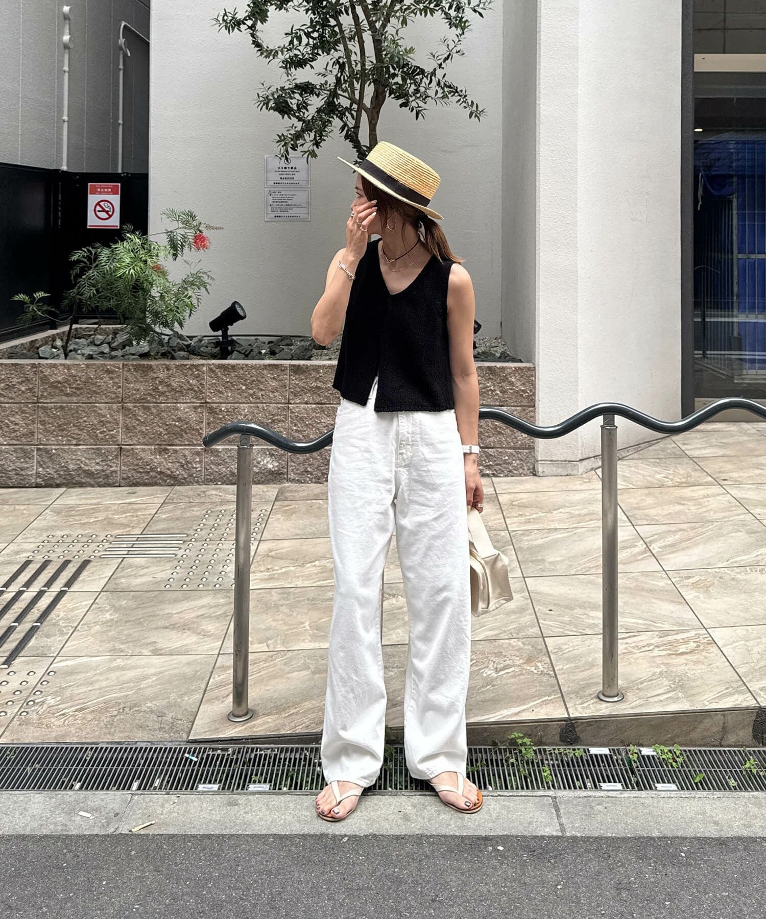 クロップドVネックニットベスト | Cropped V neck knit vest (chiica