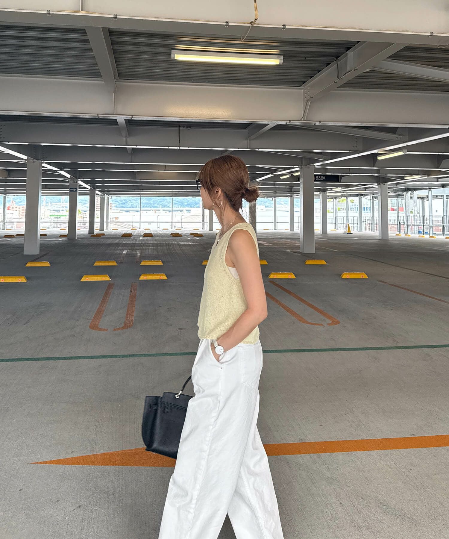 クロップドVネックニットベスト | Cropped V neck knit vest (chiica