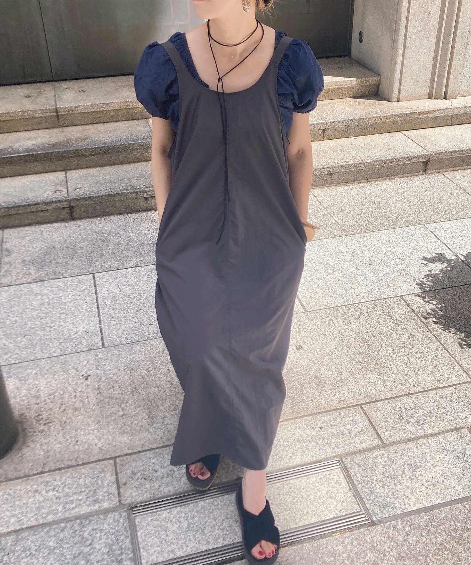 バックドロストナイロンワンピース | Back drawstring nylon one piece