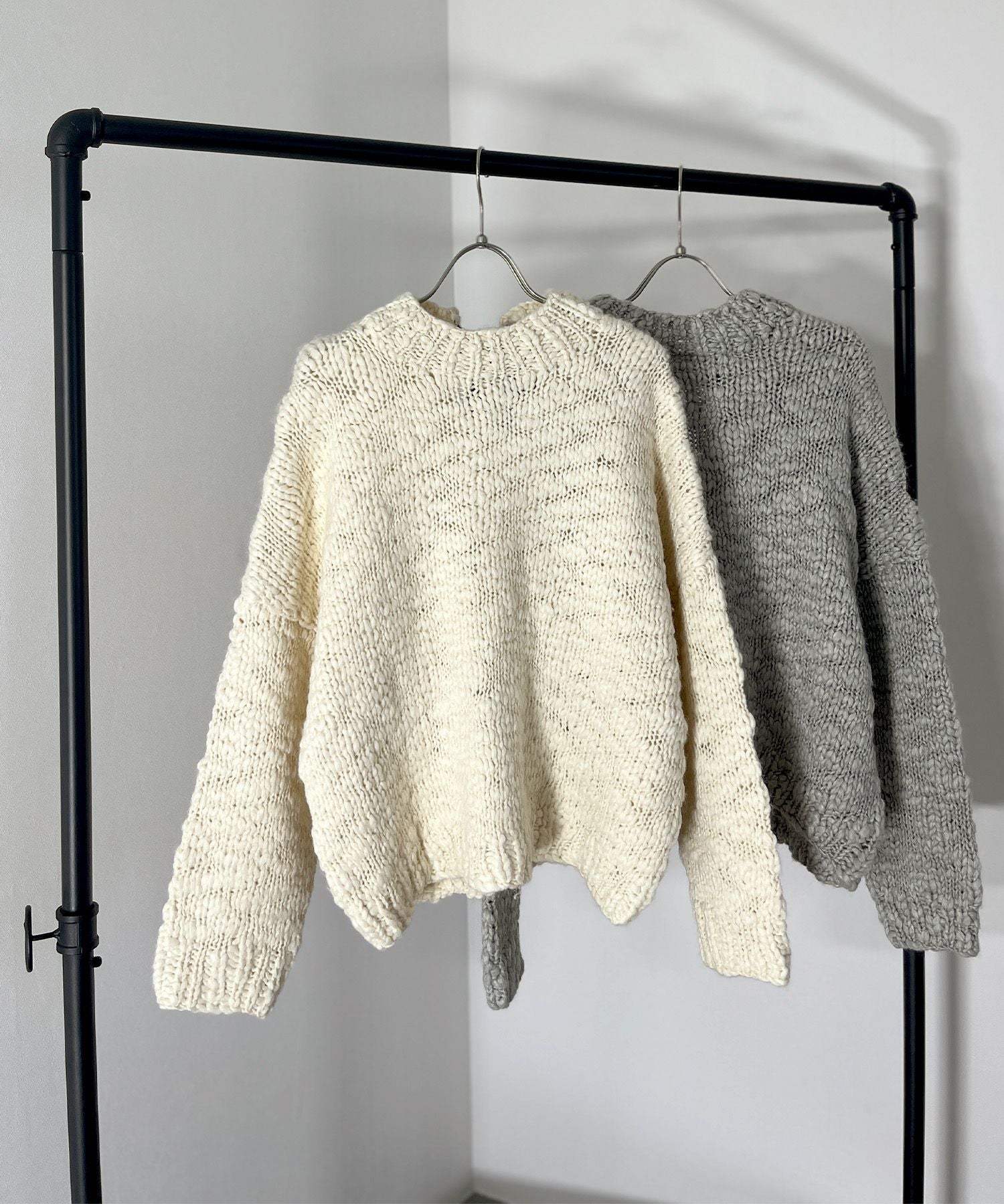スラブヤーンリボンデザインハンドニット | Slub yarn ribbon design