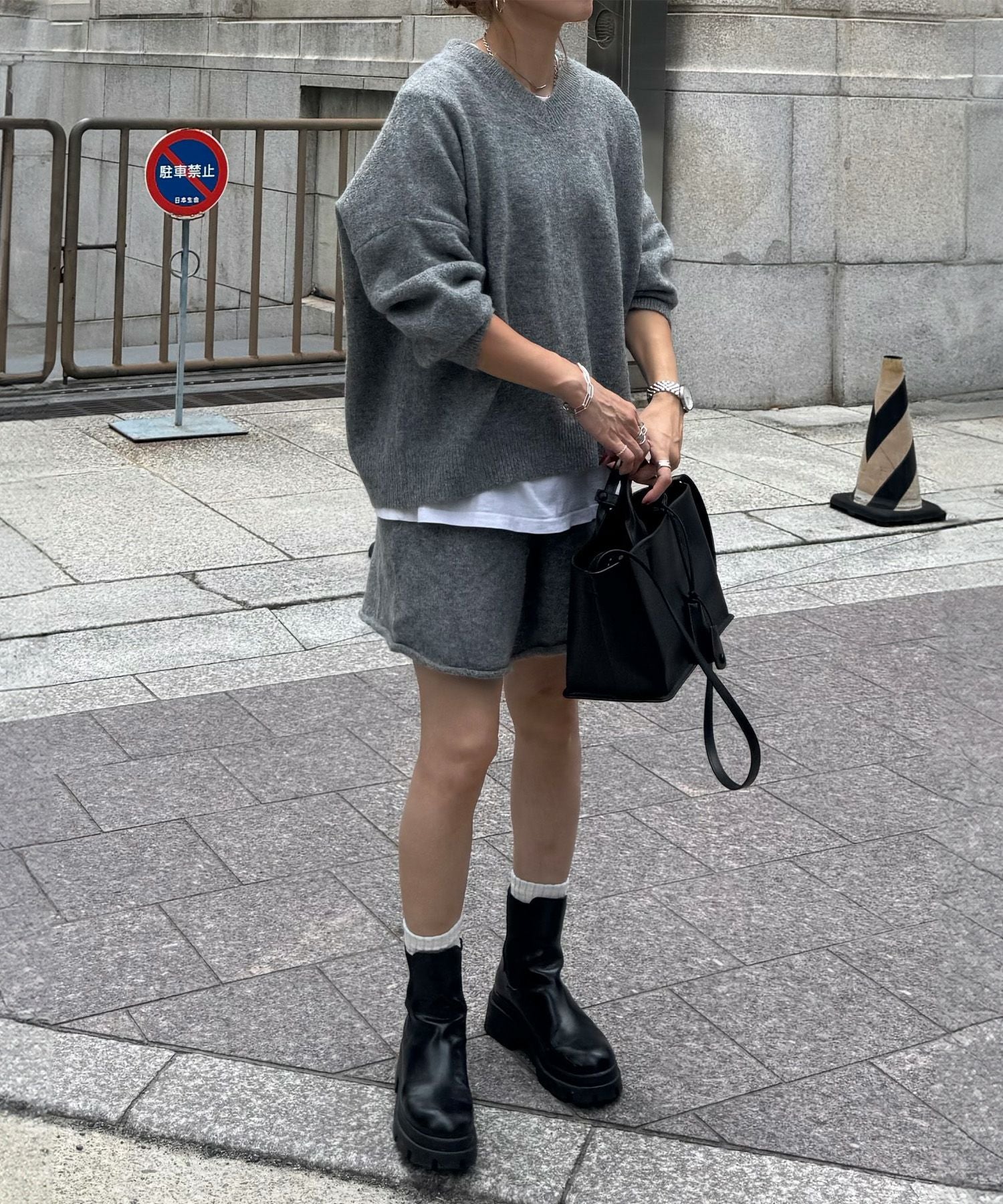 ikatプルVネックニット　セットアップ Vネックニットセットアップ | V neck knit set up (chiica select)