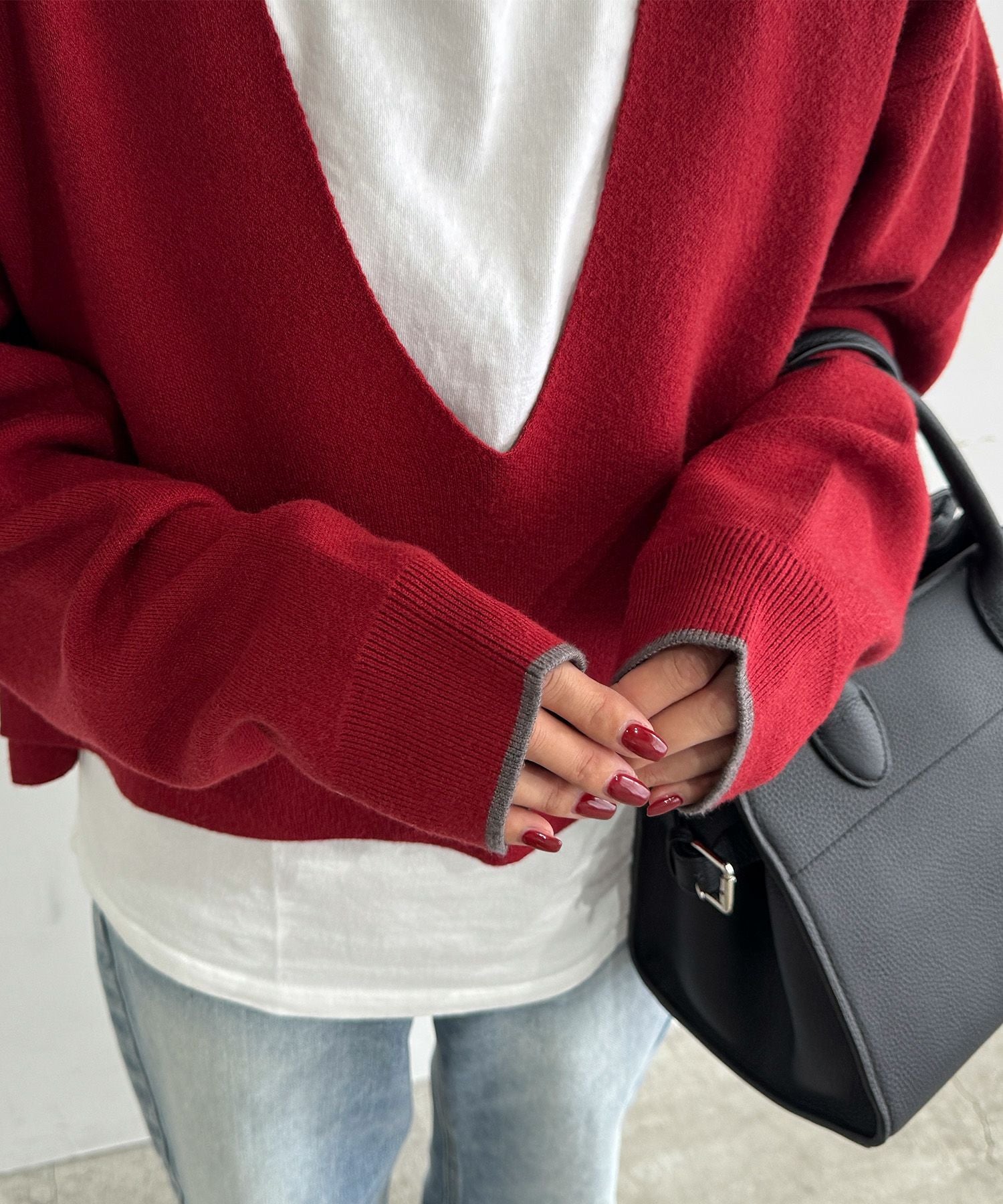 ディープVソフトニット | Deep Vneck soft knit (chiica original)