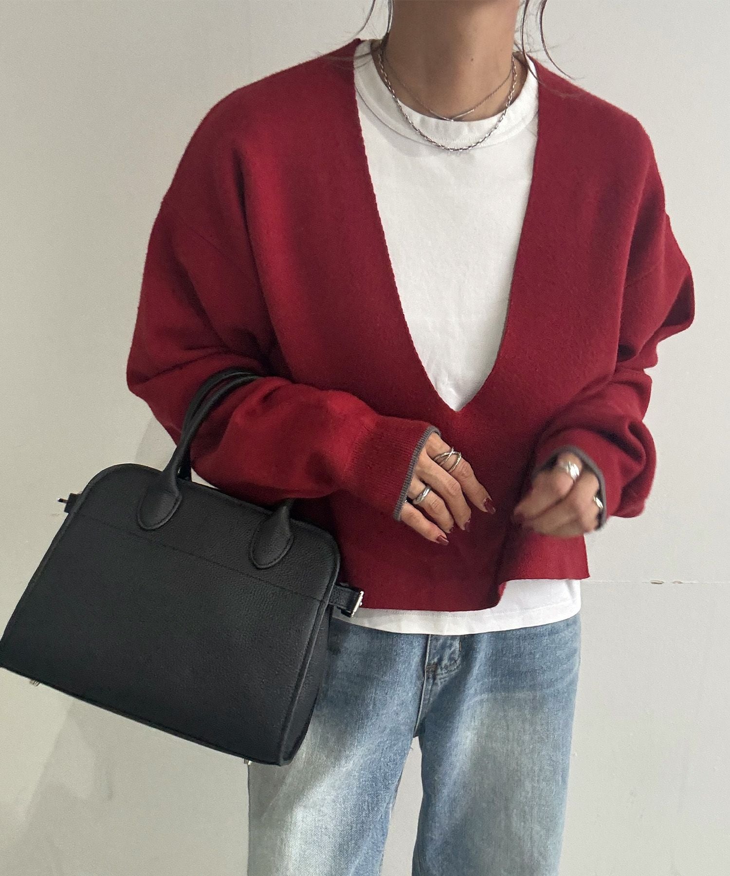 ディープVソフトニット | Deep Vneck soft knit (chiica original)