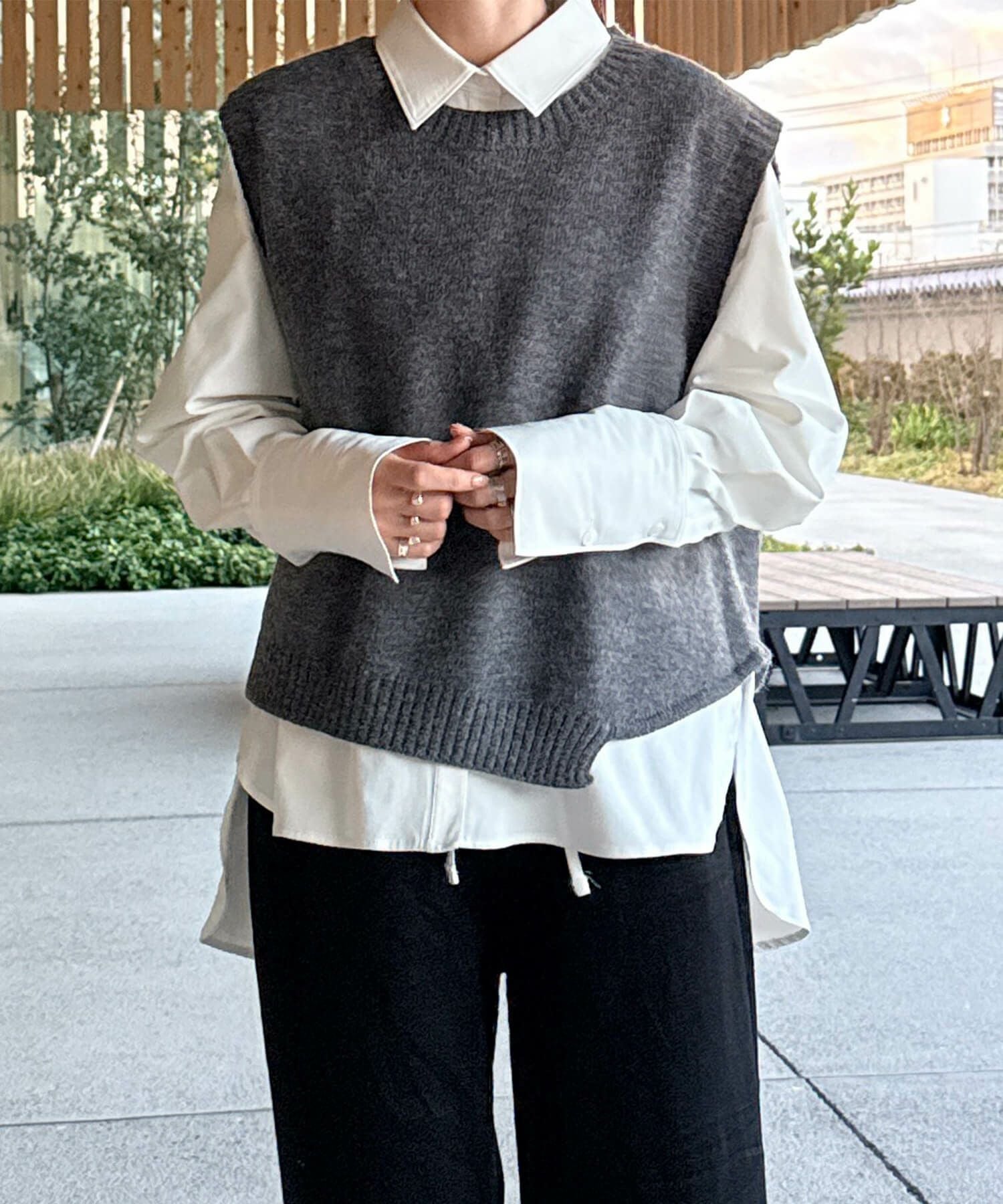 アシンメトリー ニットベスト ダークグレー アシンメトリーデザインニットベスト | Asymmetry design knit vest