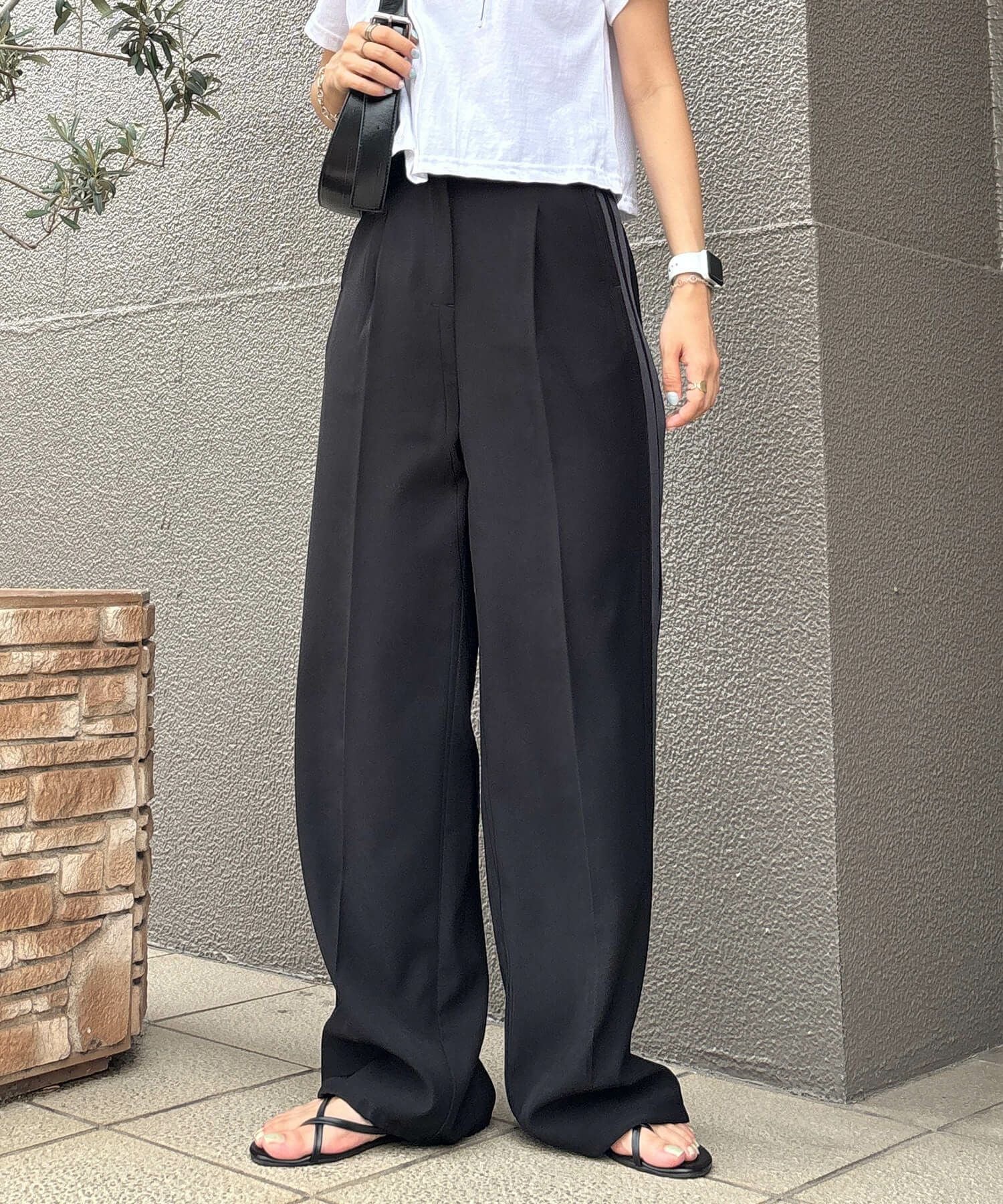 ま*お様 kolor サイドラインワイドスラックスパンツ 1 20WCL P05 000000002452-18.jpg?size=l&w=