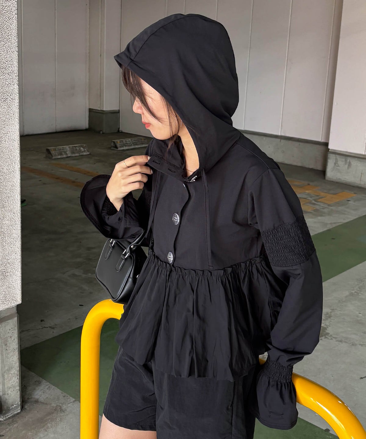 &&シャーリングは全体のデザインのアクセントに&&