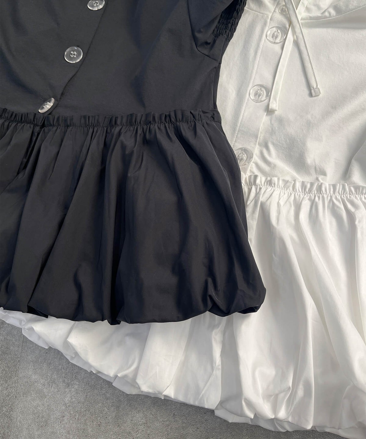 &&ペプラム部分はハリのある生地でシルエットをキープ◎&&