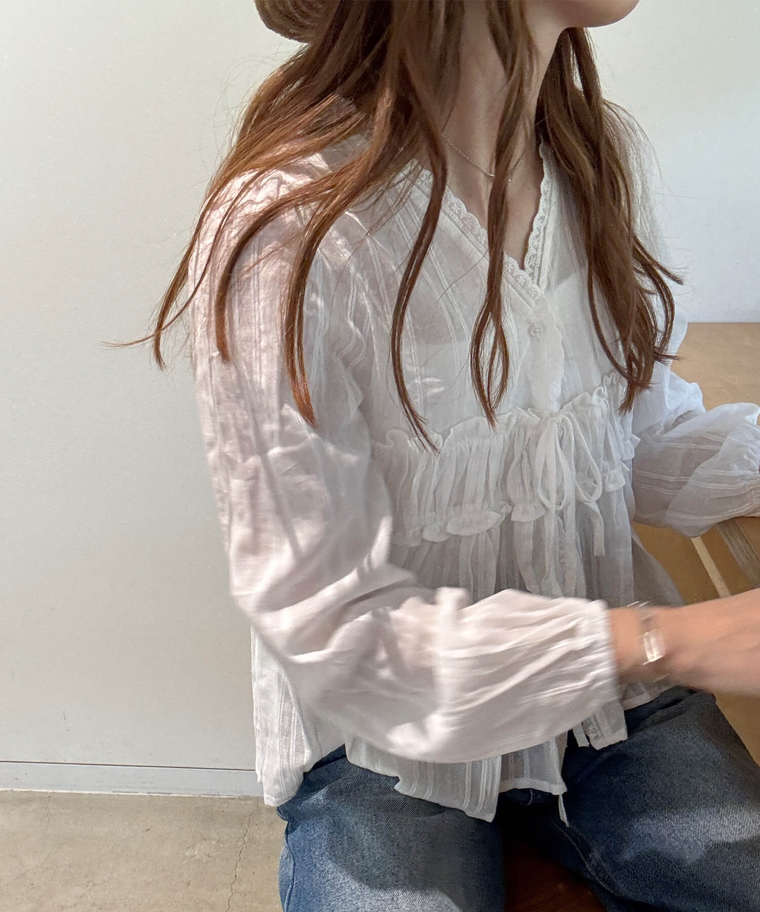 フロントリボンシアーブラウス | Front ribbon sheer blouse (chiica