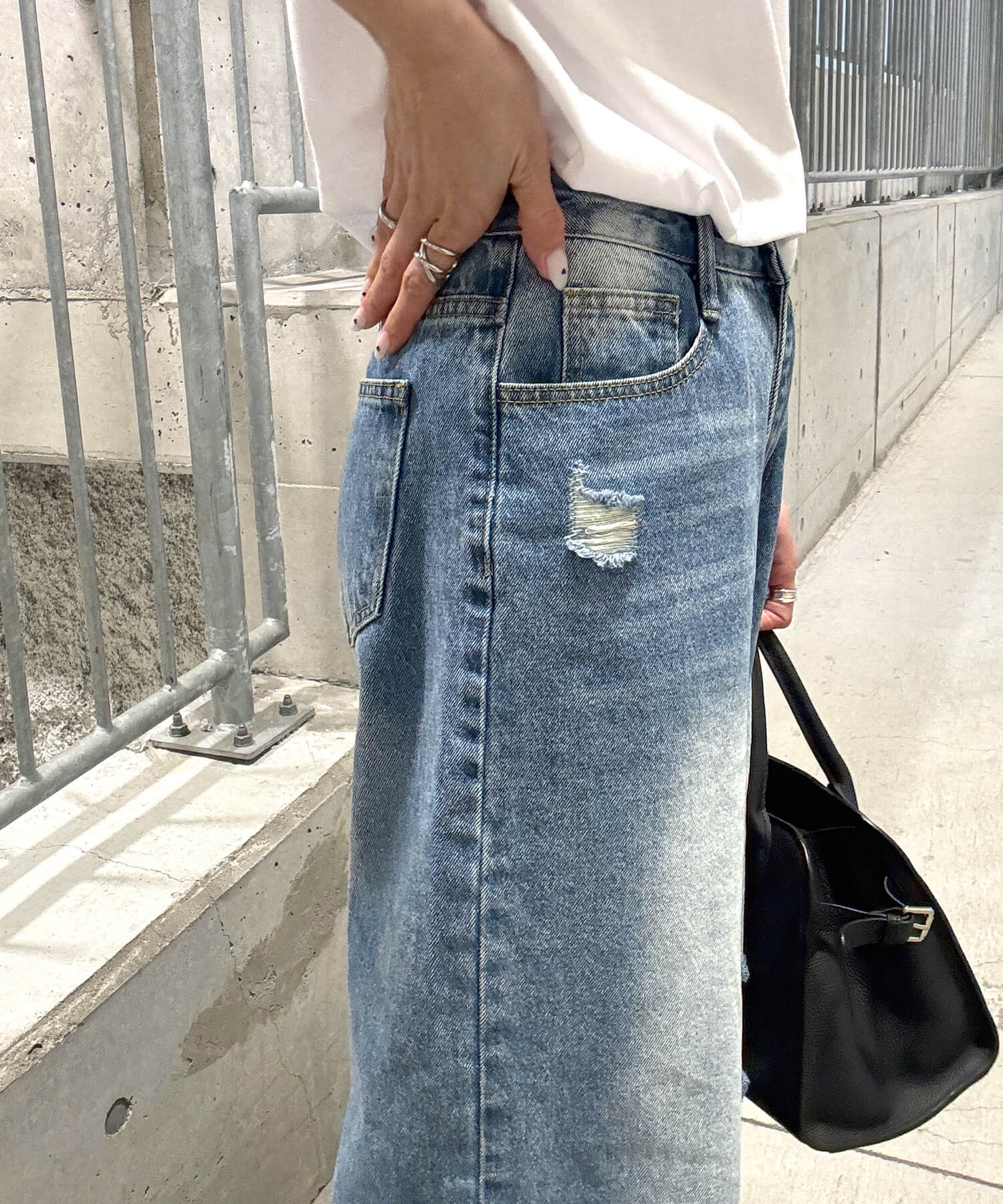 ヴィンテージダメージワイドデニム | Vintage damage wide denim