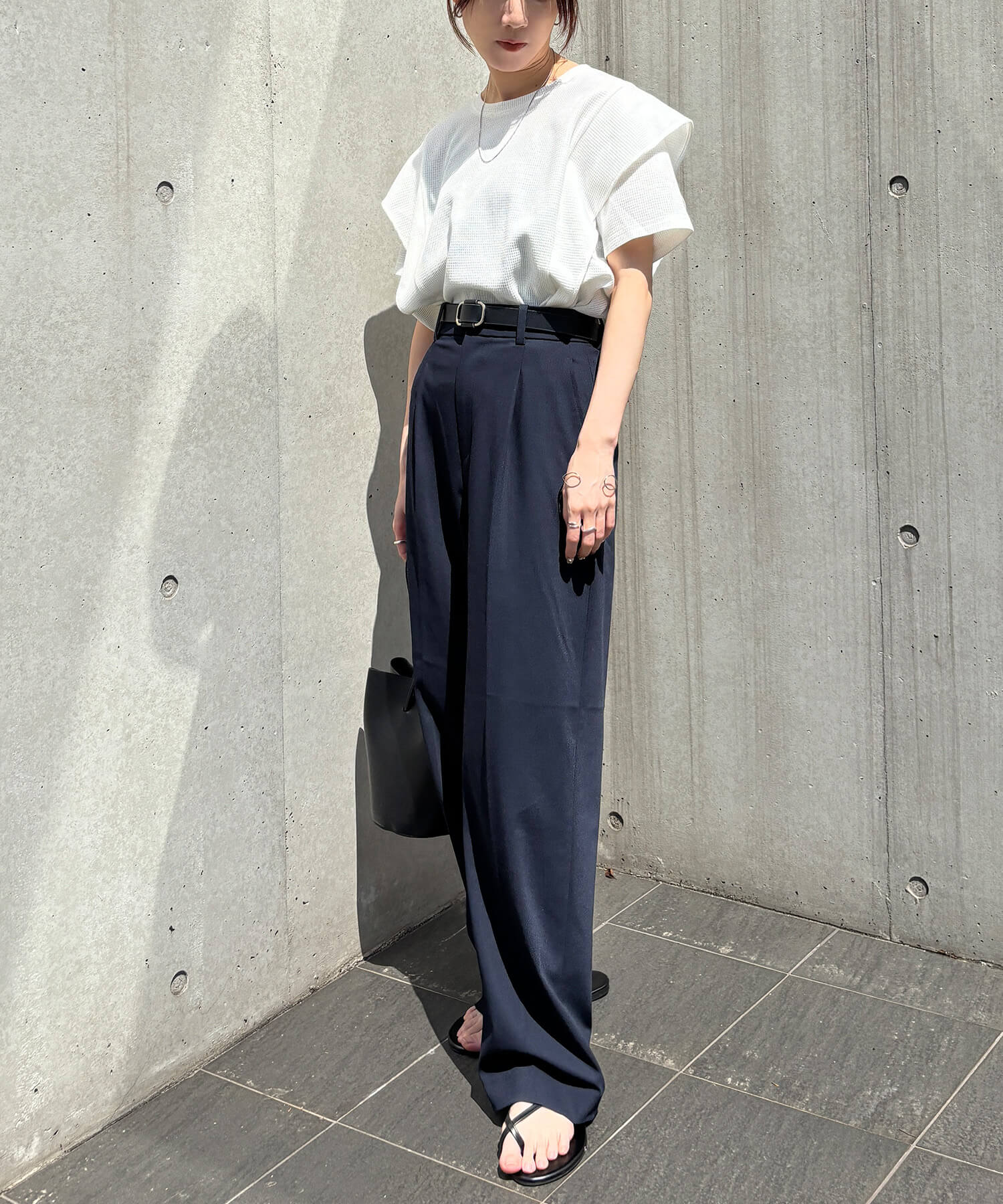 ラッフルショルダーワッフルTシャツ | Ruffle shoulder waffle tee
