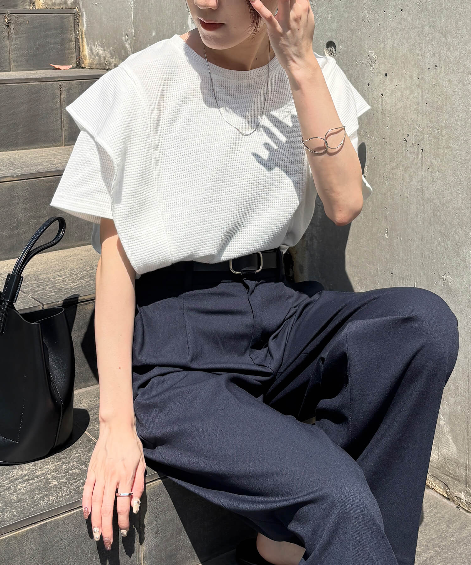 ラッフルショルダーワッフルTシャツ | Ruffle shoulder waffle tee