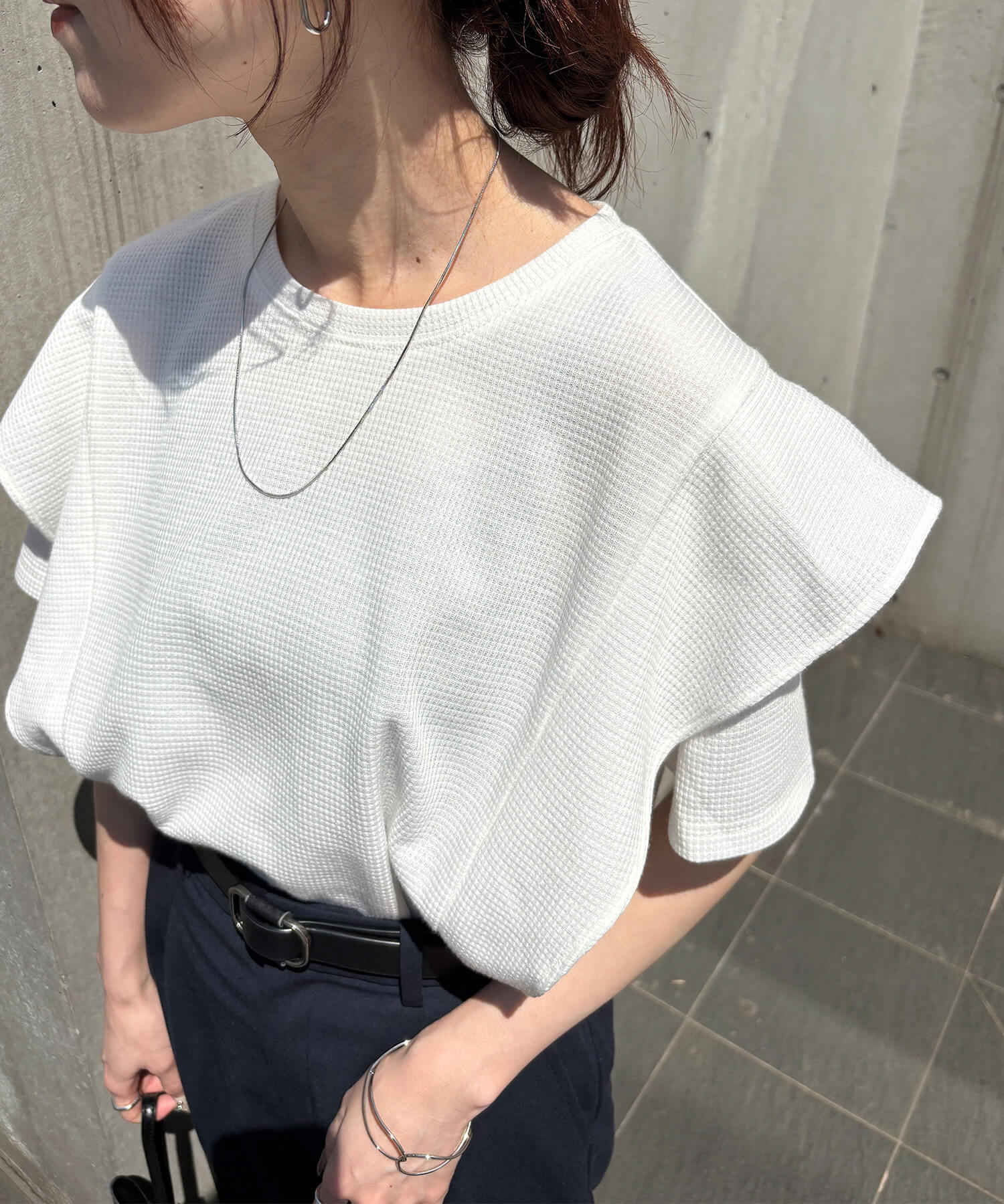 ラッフルショルダーワッフルTシャツ | Ruffle shoulder waffle tee