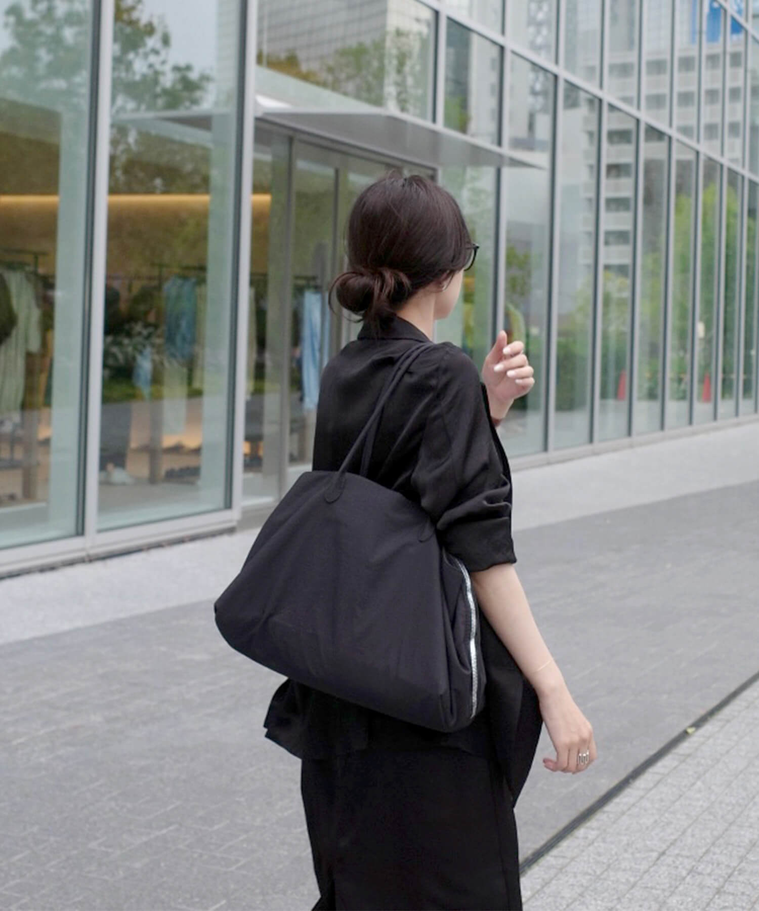 マルチポケットナイロンビッグトートバッグ | Multi pocket nylon big