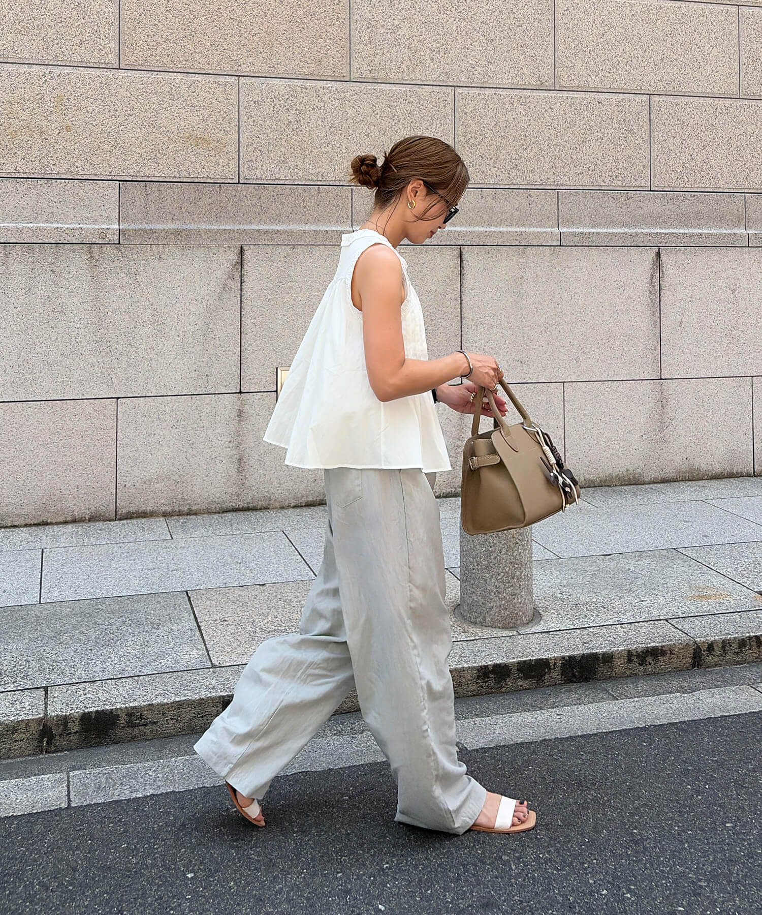 ピンタックフリルノースリーブブラウス | Pin tuck frill sleeveless