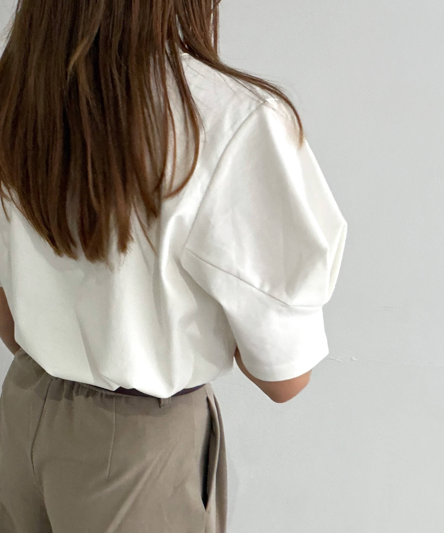 ボリュームスリーブベーシックTシャツ | Volume sleeve basic tee