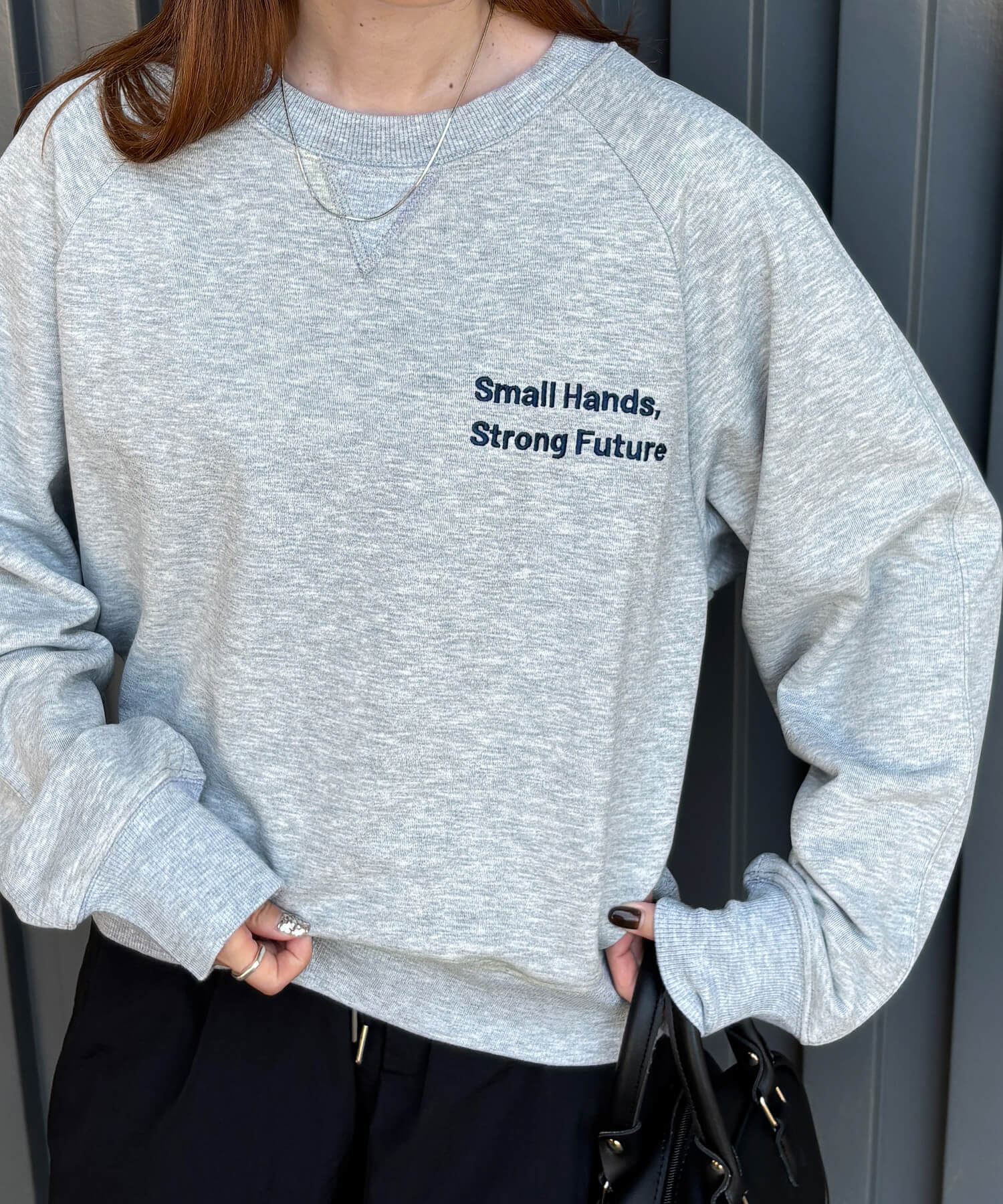 クロップド刺繍ロゴスウェット | Cropped embroidered logo sweat